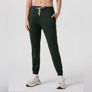 SOLD NWT Vuori DreamKnit Performance Jogger Pant Aspen Heather Size Medium